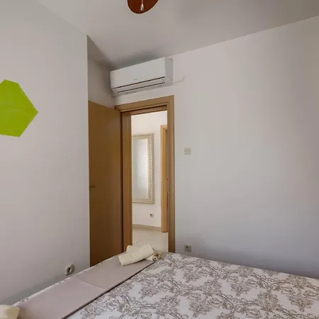 Pool Sweet Oasis Omis - Happy Апартаменты *