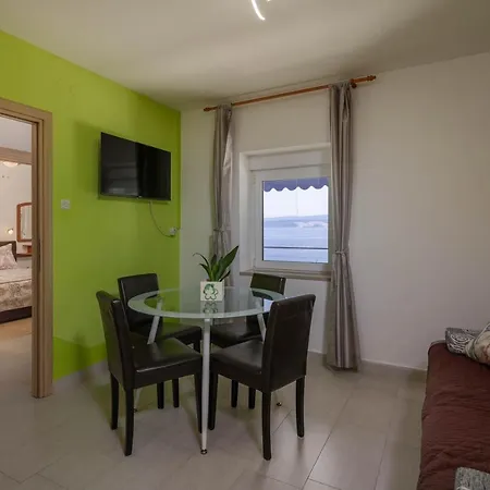Pool Sweet Oasis Omis - Happy Апартаменты *