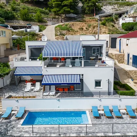 Pool Sweet Oasis Omis - Happy Апартаменты Локва-Рогозница