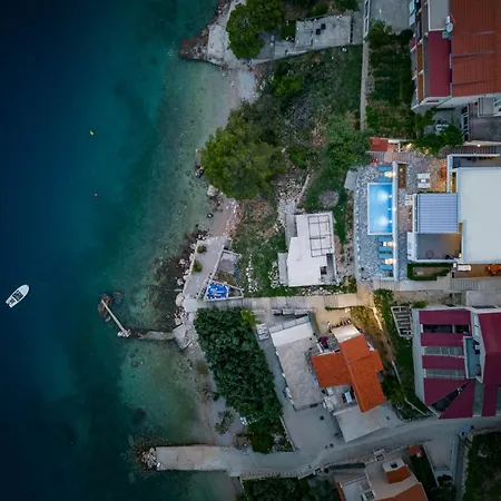 Апартаменты Pool Sweet Oasis Omis - Happy *
