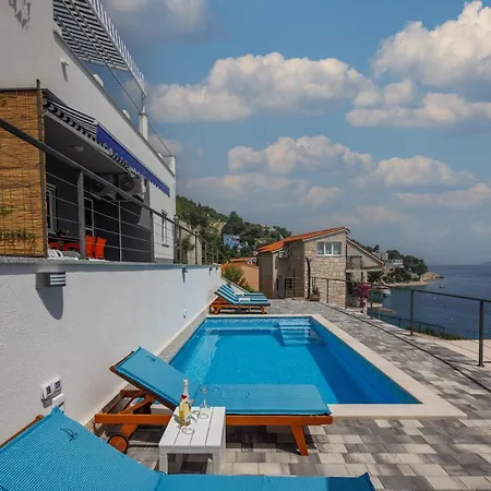 Апартаменты Pool Sweet Oasis Omis - Happy Локва-Рогозница
