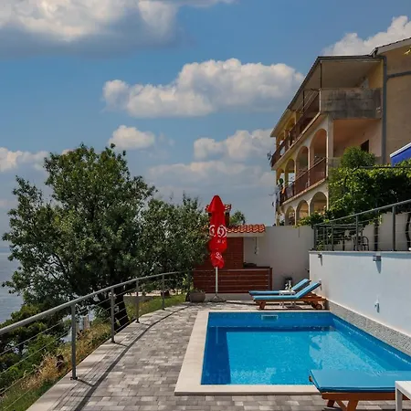 Апартаменты Pool Sweet Oasis Omis - Happy